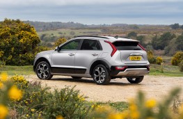Kia Niro PHEV, 2025, rear